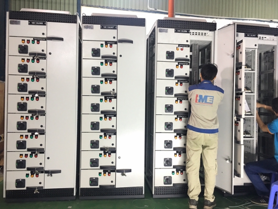 LME SẢN XUẤT THÀNH CÔNG TỦ ĐIỆN MCC KÉO RÚT